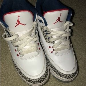 Air Jordan retro 3 “true blue”